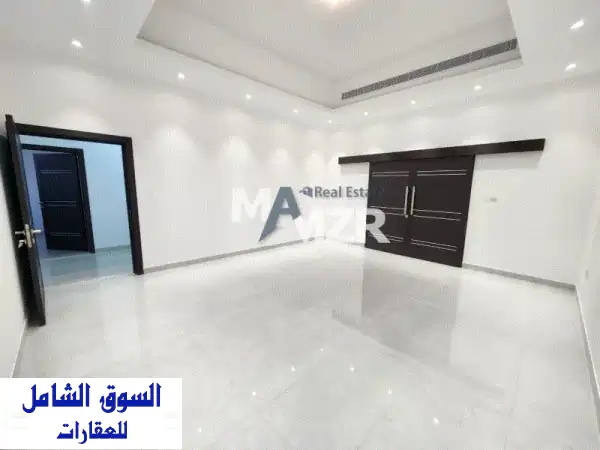 عش الرفاهية بالرياض: فيلا فاخرة للإيجار بتشطيب راقي و5 غرف ماستر وموقع مميز!