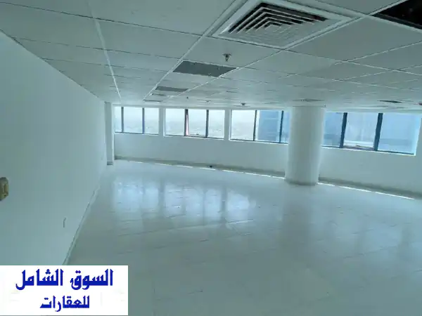 فرصة استثمارية نادرة: مكتب فخم للبيع بأبراج...
