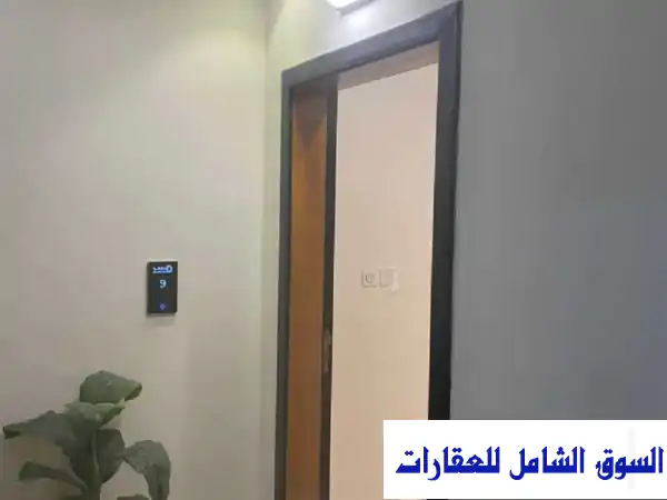 شقة فاخرة جداً للإيجار بجدة حي السلامة: 5 غرف،...