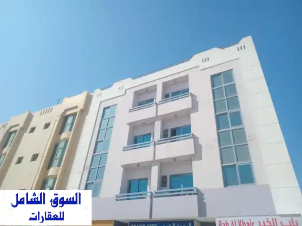 استثمار العمر في مويلح الشارقة: بناية للبيع بعائد...