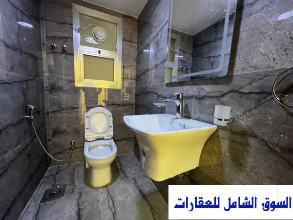 فيلا فاخرة للإيجار بسلوى ق6: 400م بحديقة ومواقف...