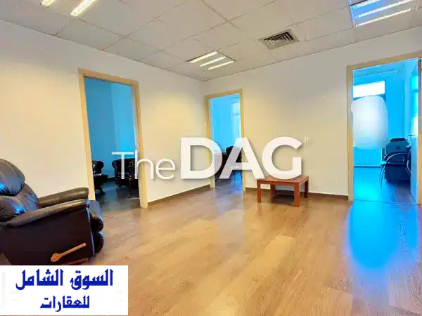 مكتب 100 م2 للإيجار ببيروت: موقع استراتيجي مطل على...