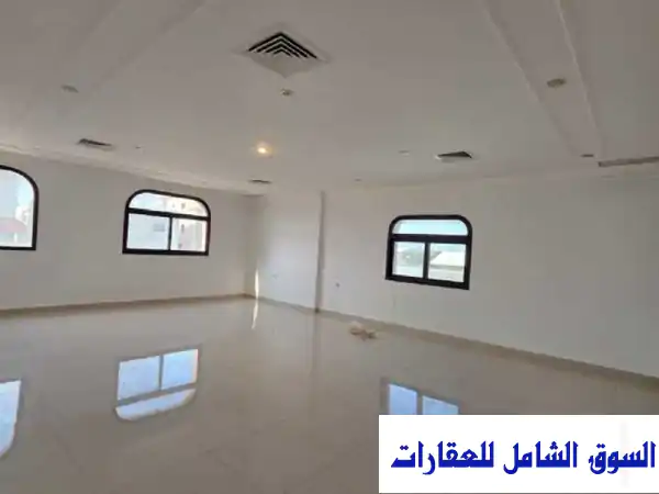 الرميثية: إيجار دور كامل فاخر 4 غرف ماستر - مساحات...