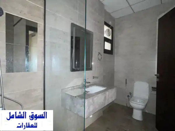 شقة عائلية فاخرة للإيجار في المويهات 3 عجمان | غرفتين وصالة | 3 حمامات | 45000 درهم | قرب الشيخ محمد بن زايد