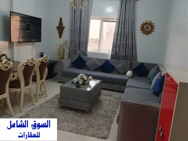 المجاز 1. على كورنيش الشارقة قريب دبي اطلالة...