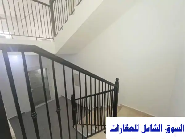 فرصة لا تعوض: فيلا فاخرة جديدة (أول ساكن) للإيجار في الرياض سيتي أبوظبي - جاهزة للسكن الفوري!