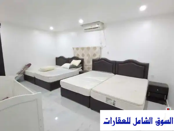 فرصة الهدوء والاستجمام: جاخور واستراحة مفروشة للإيجار السنوي بكبد الجهراء - موقع مميز!