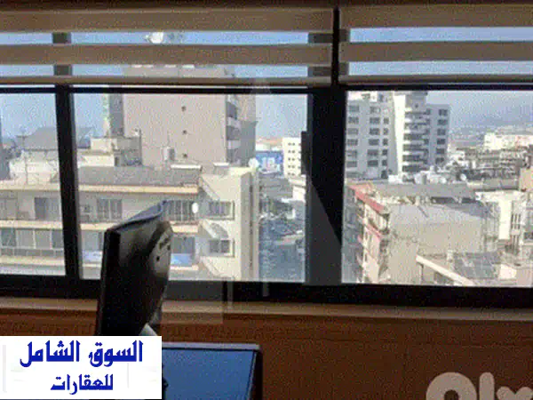 فرصة استثمارية مميزة: مكتب فاخر 90 م² للبيع في بعبدا الحازمية - موقع استراتيجي على الطريق العام REF#UO129055