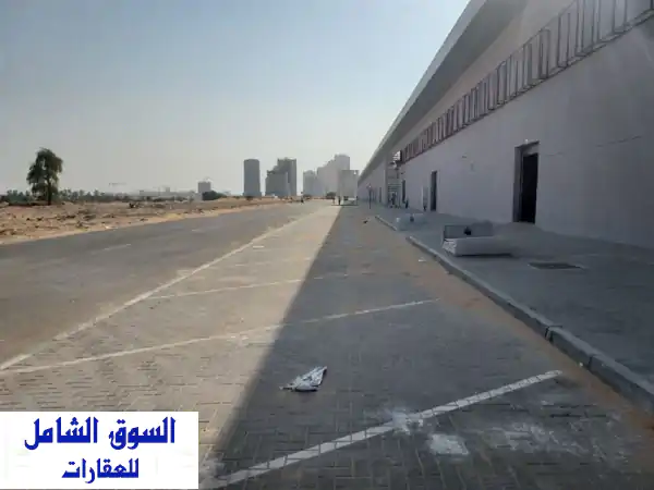 فرصة استثمارية ذهبية: مجمع تجاري جديد 'أول...