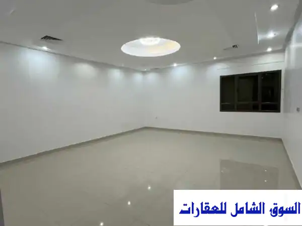 للايجار دور فخم بالرميثية | 4 غرف ماستر كبار | صالتين | 200م² | 4 مواقف | مصعد | قرب الخدمات