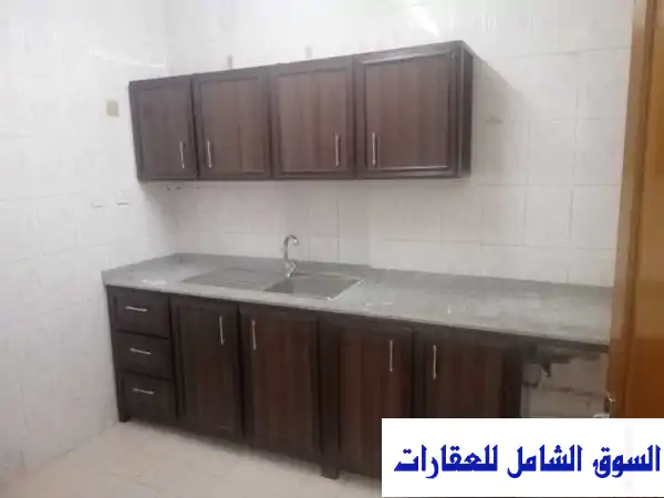 فرصة لا تعوض! شقة عائلية للإيجار في السلطة...