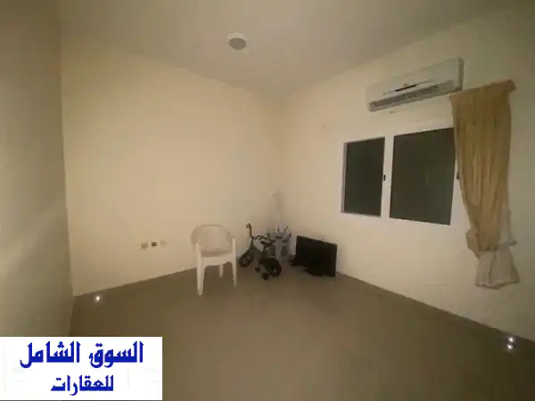 فرصة ذهبية للإيجار في رأس الخيمة: بيت شعبي جديد...