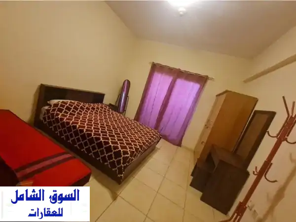 شقة إيجار فاخرة بالأورينت: غرفة وصالة بمساحة...