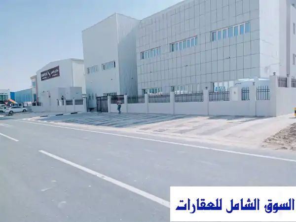 فرصة استثمارية ذهبية: مخزن لوجستي مكيف بالكامل وسكن عمال مجهز للإيجار ببركة العوامر، الوكرة - حلول أعمالك المتكاملة بقطر!