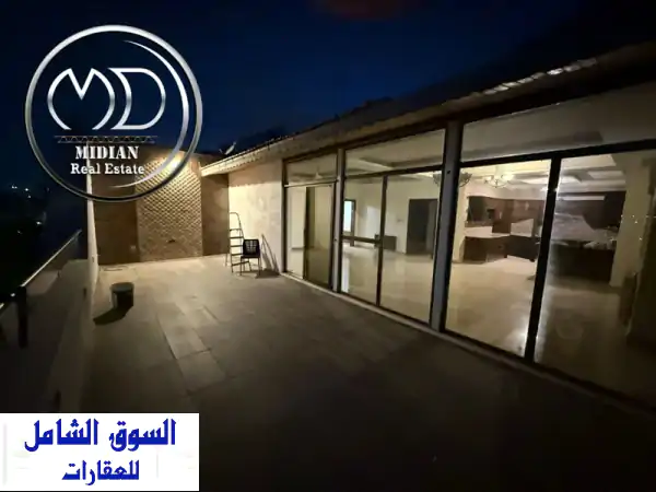 أجمل رووف فاخر للإيجار في أم السماق | 120م + تراس 50م...