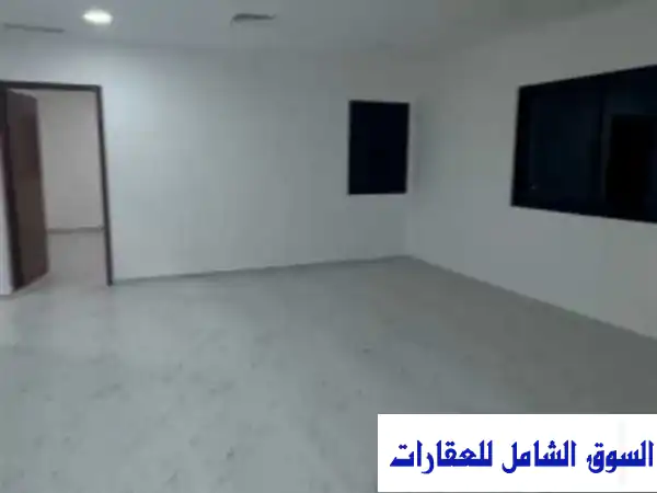 للعائلات الوافدة: شقة فخمة 200م للإيجار بسلوى دور أول، 3 غرف وصالة، تشطيب سوبر ديلوكس مجددة بالكامل | شامل الخدمات