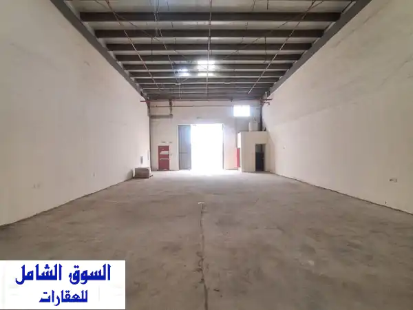 مستودع جاهز للإيجار السنوي بأم القيوين | 2500 قدم² |...