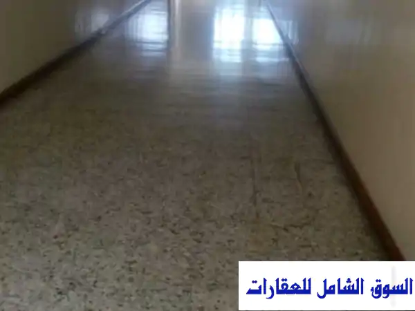 فرصة لا تعوض! شقة فسيحة للإيجار في الحمرية، مطرح - مسقط | 2 نوم | 140م² | 150 ر.ع شهرياً | موقع حيوي سكنياً وتجارياً