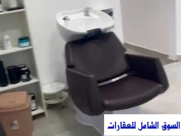 صالون نسائي للبيع منطقة المنقف في الأحمدي