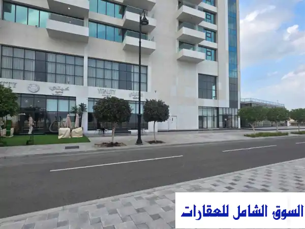 فرصة استثمارية ذهبية في لوسيل: محل تجاري ضخم 770م²...