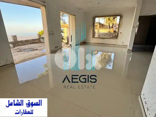 فرصة استثمارية استثنائية: مبنى حجري فاخر للبيع في سوق الغرب، عاليه - إطلالة بحرية بانورامية لا تُضاهى