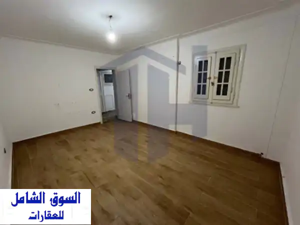 شقة فاخرة 200م² للإيجار السكني أو الإداري - موقع متميز بشارع رشدي (الاسكندرية)