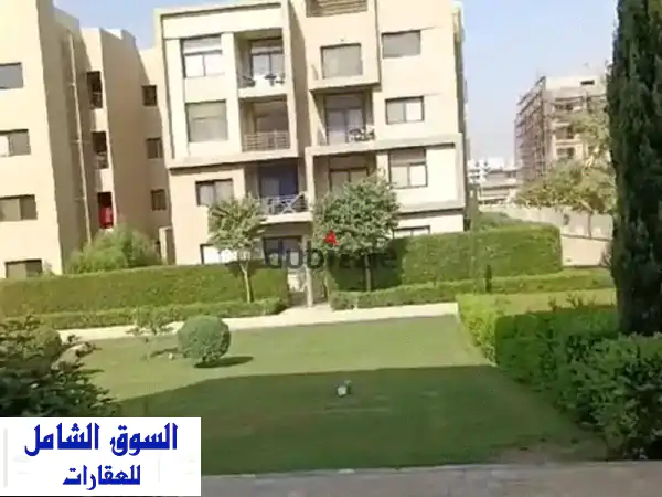 شقة فاخرة للإيجار في فيفث سكوير - إطلالة خلابة...