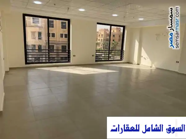 وحدة إدارية مميزة للإيجار في مول إيطالين سكوير - حدائق أكتوبر | فرصة ذهبية من المالك!