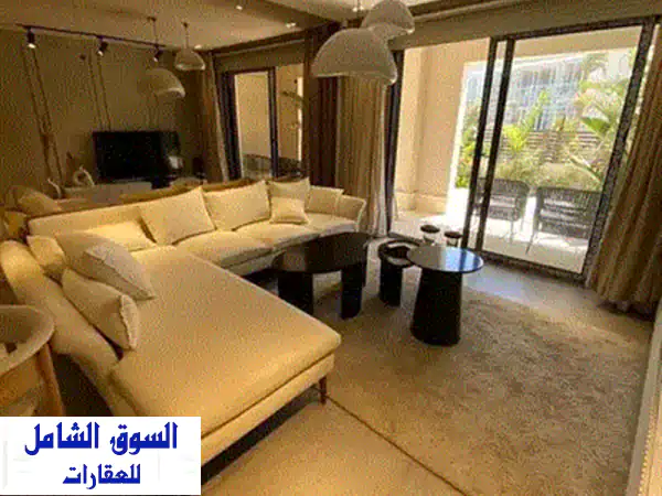 فرصة ذهبية! شقة + بنتهاوس متشطبة في Village West | بجوار هايبر وان وكايرو جيت