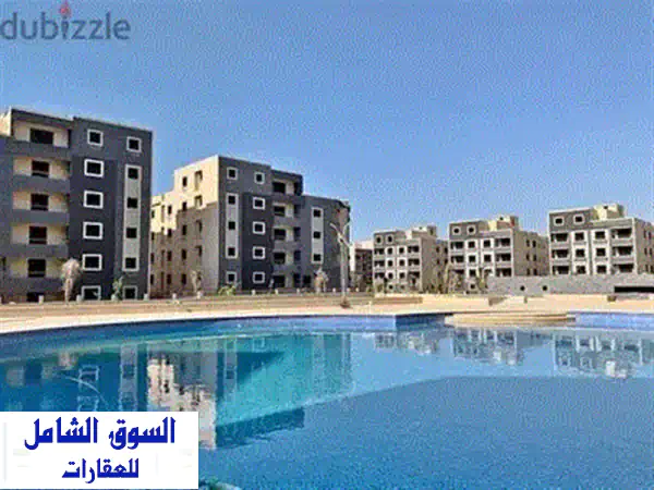 أقل سعر! شقة فاخرة متشطبة بالكامل في Uptown Cairo المقطم - 65م² - إطلالة خلابة!