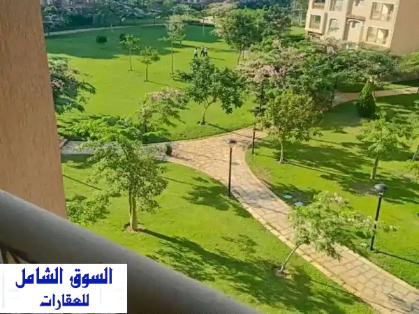 شقة فاخرة للإيجار في مدينتي بـ B2 - واجهة واسعة على...