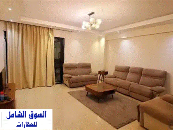 شقة فاخرة مفروشة للإيجار في سموحة - عمارات أعضاء هيئة التدريس (140م²)