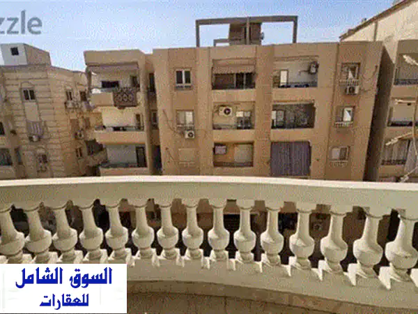 شقة فاخرة خطوات من بحر العظم! دور أخير مع إطلالة خلابة