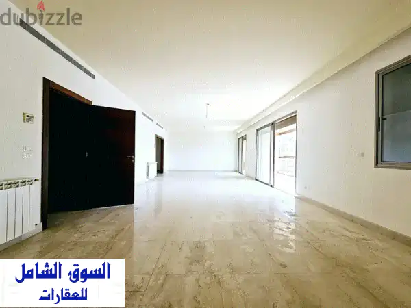 شقة فسيحة للإيجار في كليمنصو - مساحة 285 متر مربع!  RA243675