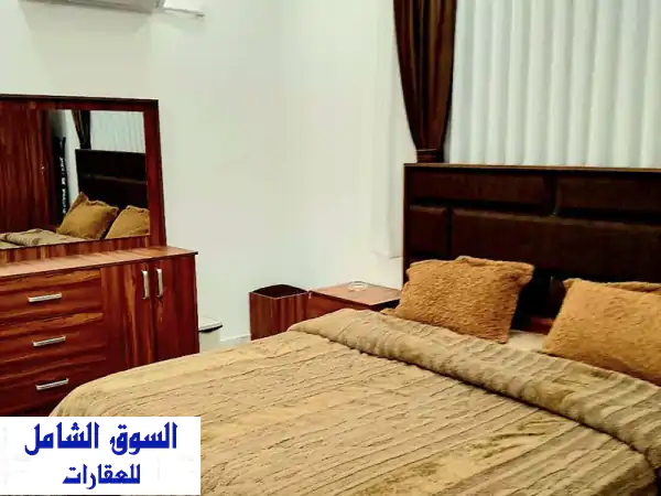 شقة أرضية فاخرة للإيجار في الجاردنز - موقع هادئ مع حديقة خاصة!