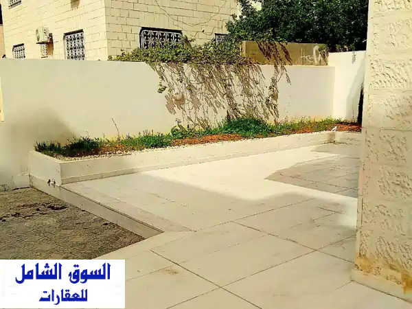 شقة أرضية فاخرة للإيجار في الجاردنز - موقع هادئ...