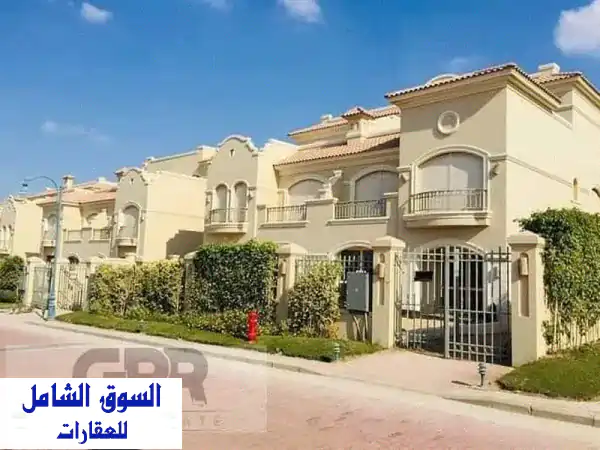 تاون هاوس فاخر للبيع في كمبوند لافيستا سيتي -...
