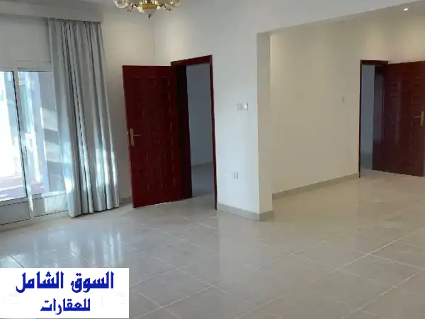 فيلا فاخرة نصف مفروشة للإيجار في سار - فرصة مميزة للعائلات!