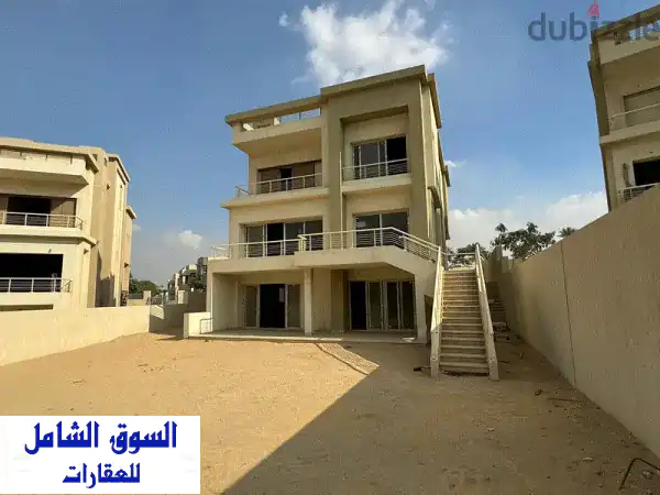 فيلا ستاند ألون فاخرة للبيع في كايرو فيستيفال سيتي...