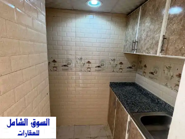 غرفة وصالة فاخرة للإيجار في الجيمي - مقابل أسواق سما! شامل الخدمات!