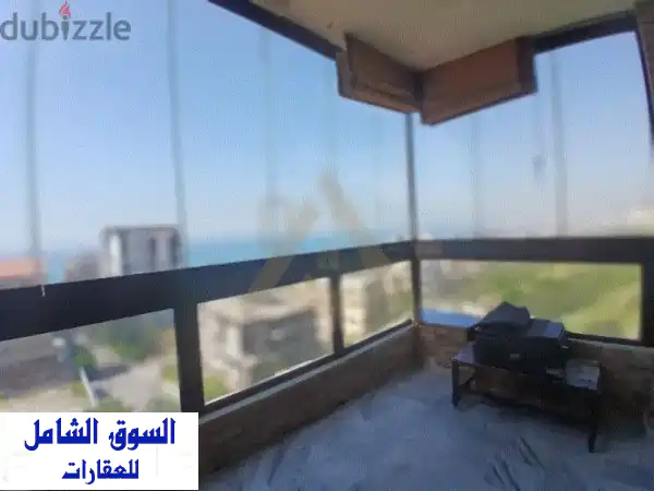 شقة للبيع في دوحة الحصن - إطلالة بحرية خلابة، فرصة...