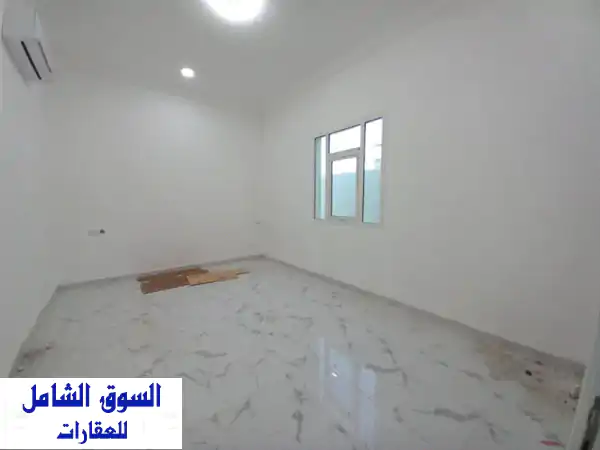 شقة أرضية فاخرة للإيجار شمال الوثبة، الرياض - 95...