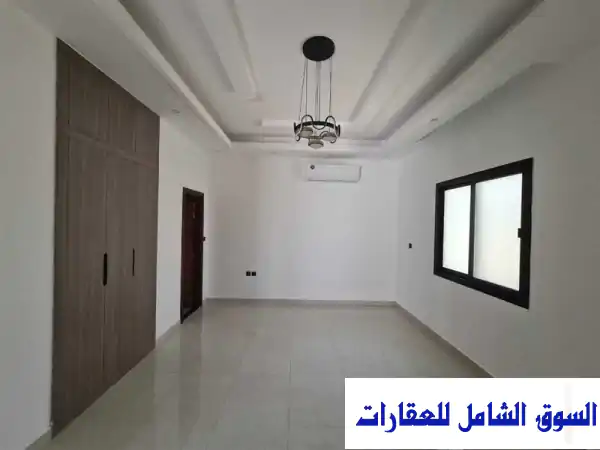 فيلا فاخرة للإيجار في الحليو 2، عجمان - قريبة من...