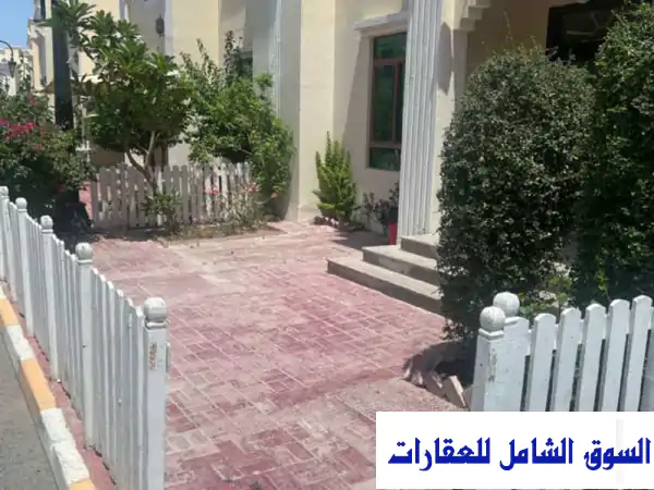 فيلا فاخرة للإيجار في الغرافة - الريان - مجمع سكني راقي مع مسبح!
