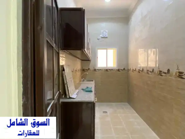 شقة نظامية رائعة للإيجار في عين خالد - أم السنيم (ثاني ساكن)