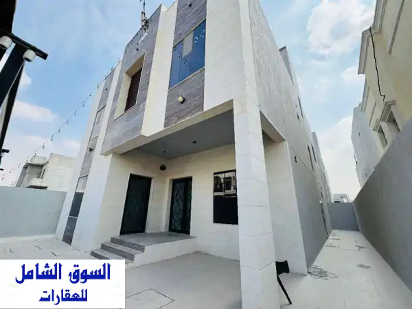 فيلا فاخرة للإيجار في الزاهية | 5 غرف ماستر + روف واسع...