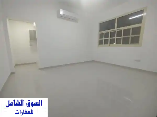 استوديو فاخر في الشامخة - شامل الخدمات! (2300 درهم شهريًا)