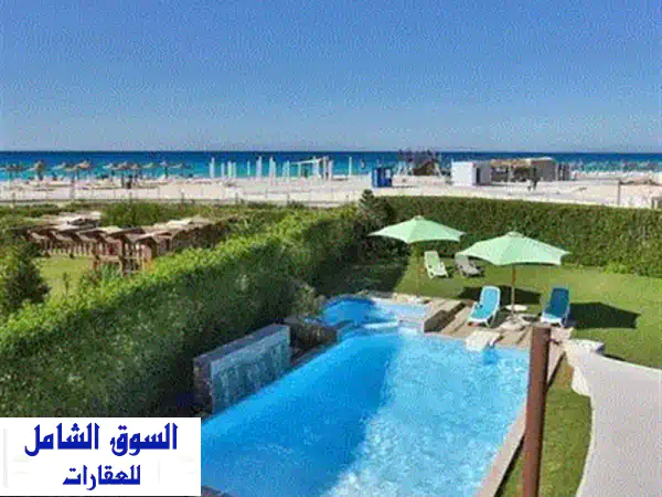 شاليه متشطب هاي لوكس بـ 2.5% مقدم فقط! بجوار ماونتن فيو بالساحل الشمالي