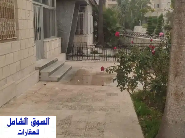 شقة أرضية فاخرة للبيع في الدوار السابع - مساحة 195م...