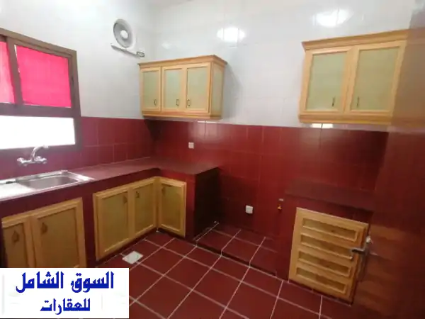 شقة فاخرة للإيجار في القرم | موقع متميز وخدمات متكاملة